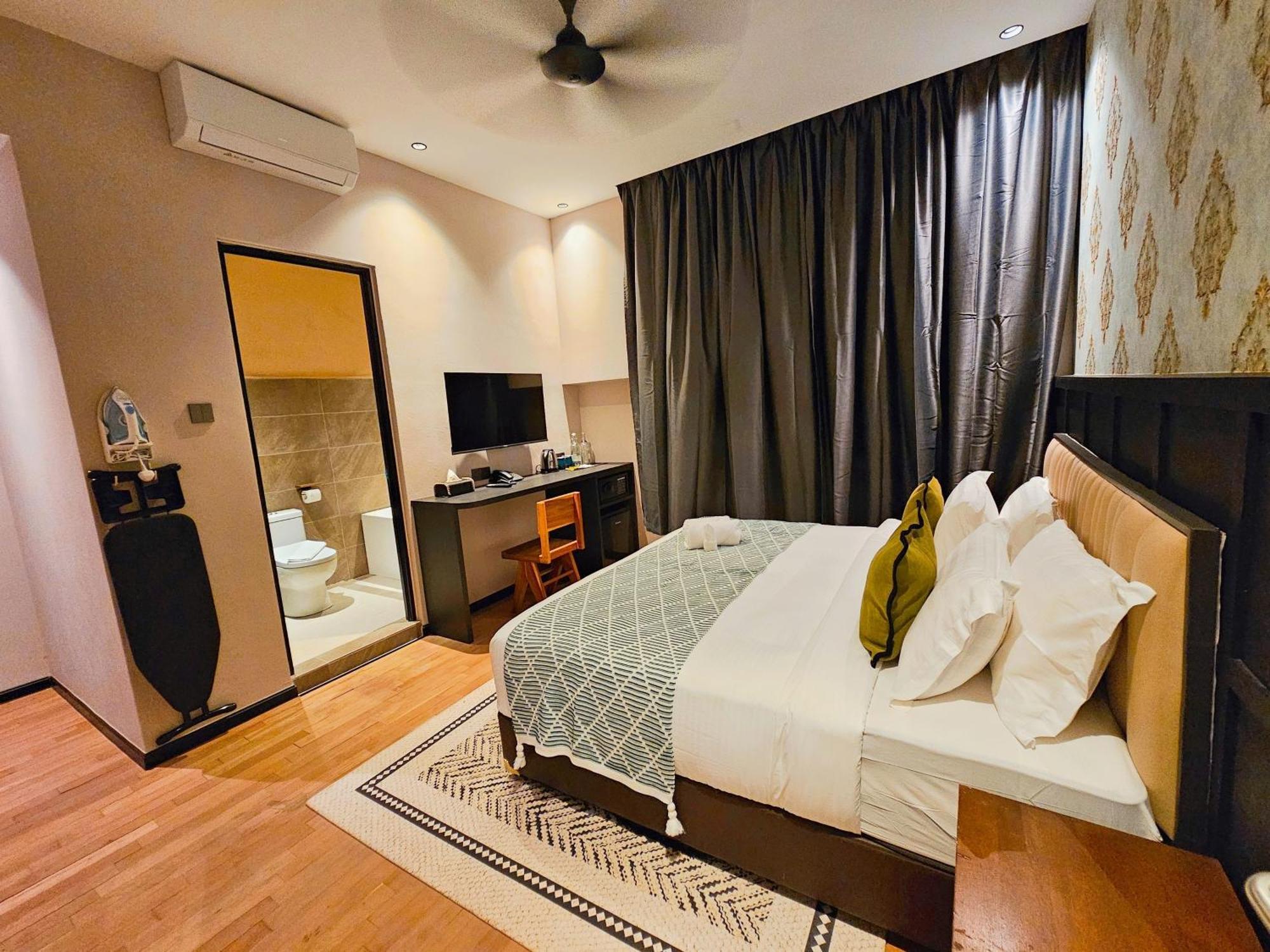 Carnarvon Suites By Reunion George Town Exterior photo